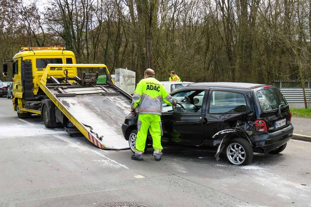 Abschleppdienst - Teil von Entschädigung Verkehrsunfall